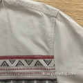 Männliches Kurzarmhemd aus 100% Baumwolle mit ethnischem Aufdruck